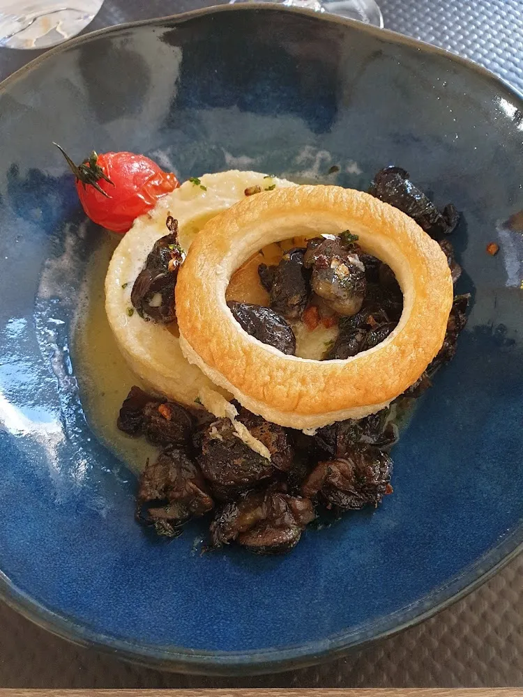 Vol Au Vent d'escargots Persillade